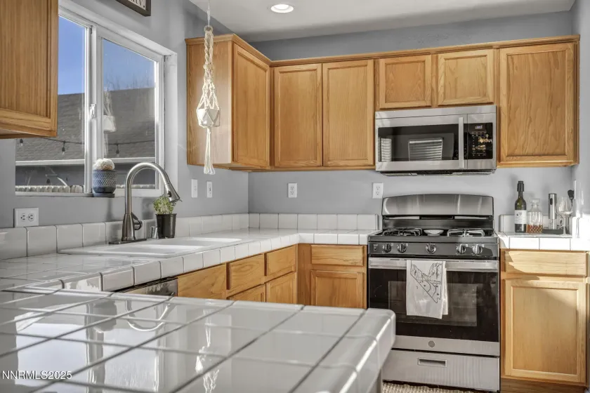 1431 Honey Locust, Gardnerville, Nevada 89410, 3 Bedrooms Bedrooms, ,3 BathroomsBathrooms,Residential,Residential,Honey Locust,250058630