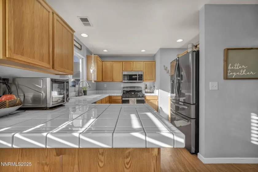 1431 Honey Locust, Gardnerville, Nevada 89410, 3 Bedrooms Bedrooms, ,3 BathroomsBathrooms,Residential,Residential,Honey Locust,250058630