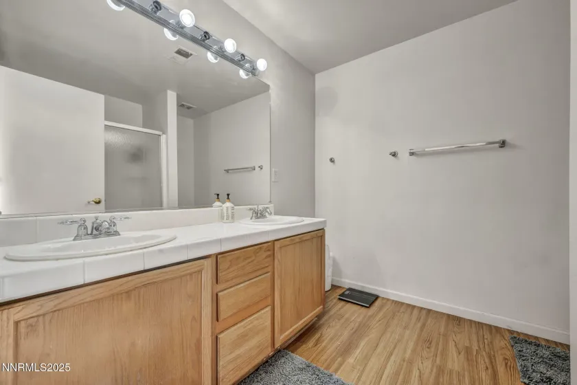 1431 Honey Locust, Gardnerville, Nevada 89410, 3 Bedrooms Bedrooms, ,3 BathroomsBathrooms,Residential,Residential,Honey Locust,250058630