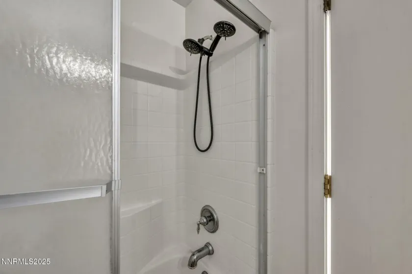 1431 Honey Locust, Gardnerville, Nevada 89410, 3 Bedrooms Bedrooms, ,3 BathroomsBathrooms,Residential,Residential,Honey Locust,250058630