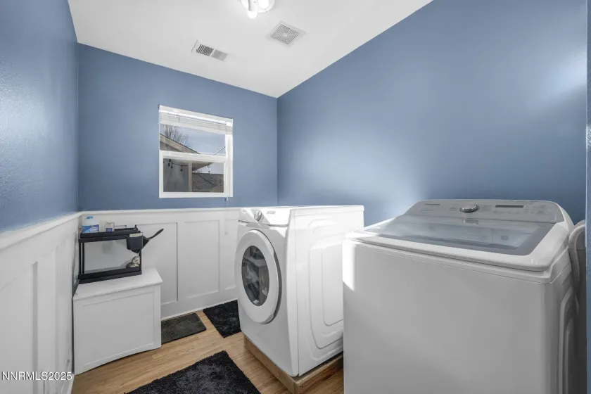 1431 Honey Locust, Gardnerville, Nevada 89410, 3 Bedrooms Bedrooms, ,3 BathroomsBathrooms,Residential,Residential,Honey Locust,250058630