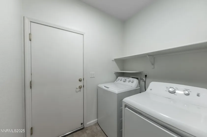 8896 Mahon, Reno, Nevada 89506, 3 Bedrooms Bedrooms, ,2 BathroomsBathrooms,Residential,Residential,Mahon,250058631