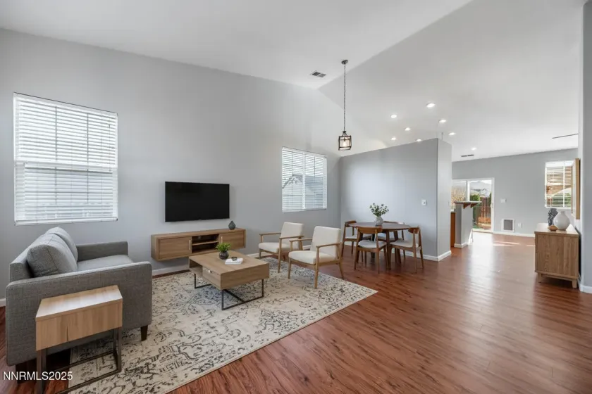 8896 Mahon, Reno, Nevada 89506, 3 Bedrooms Bedrooms, ,2 BathroomsBathrooms,Residential,Residential,Mahon,250058631