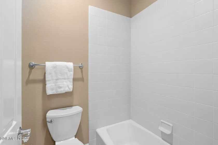 9950 Burghley, Reno, Nevada 89521, 3 Bedrooms Bedrooms, ,3 BathroomsBathrooms,Residential,Residential,Burghley,250058632