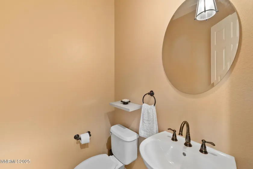 9950 Burghley, Reno, Nevada 89521, 3 Bedrooms Bedrooms, ,3 BathroomsBathrooms,Residential,Residential,Burghley,250058632