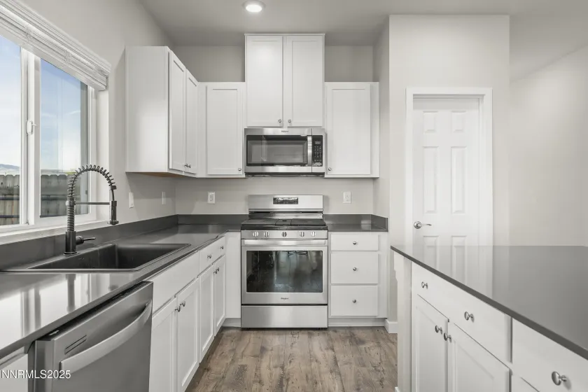 6479 June Bug, Sparks, Nevada 89436, 5 Bedrooms Bedrooms, ,3 BathroomsBathrooms,Residential,Residential,June Bug,250058633