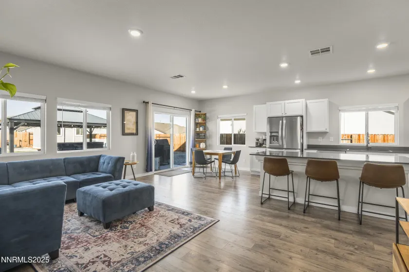 6479 June Bug, Sparks, Nevada 89436, 5 Bedrooms Bedrooms, ,3 BathroomsBathrooms,Residential,Residential,June Bug,250058633