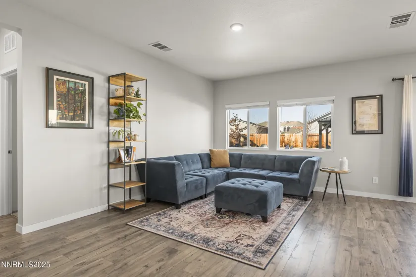 6479 June Bug, Sparks, Nevada 89436, 5 Bedrooms Bedrooms, ,3 BathroomsBathrooms,Residential,Residential,June Bug,250058633