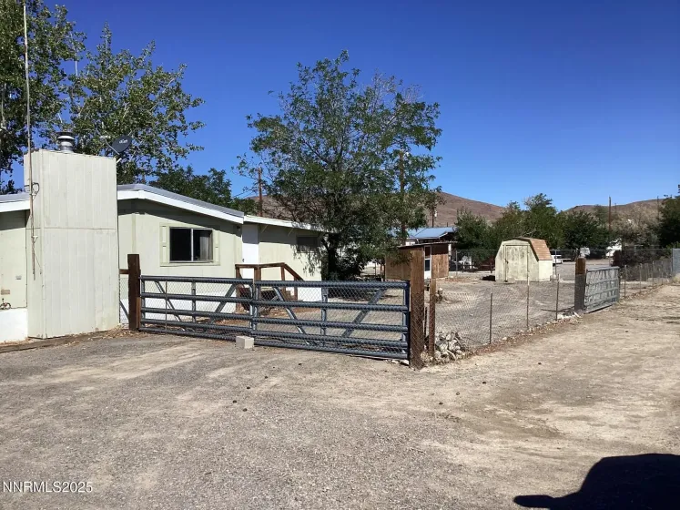 1415 Lahonton, Silver Springs, Nevada 89429, 2 Bedrooms Bedrooms, ,2 BathroomsBathrooms,Residential,Residential,Lahonton,250055908