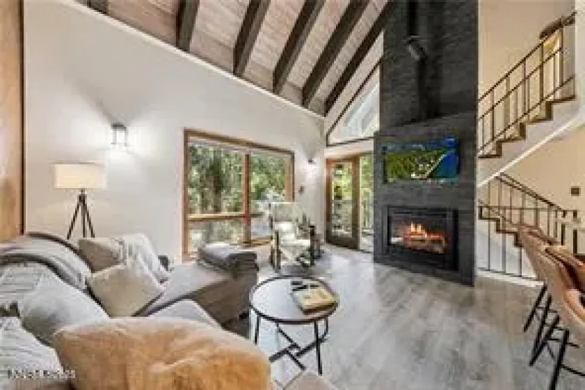 908 Harold, Incline Village, Nevada 89451, 3 Bedrooms Bedrooms, ,5 BathroomsBathrooms,Residential,Residential,Harold,250058638