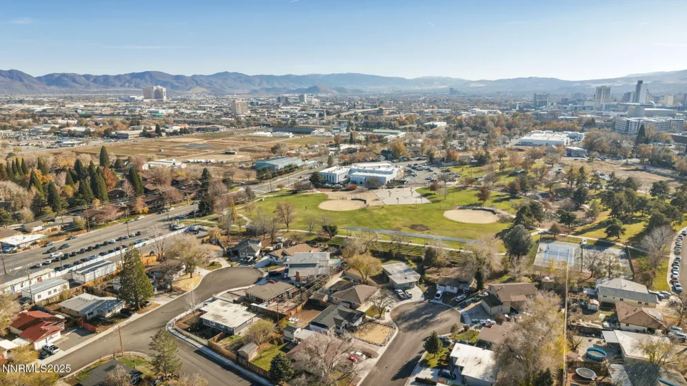 1660 Jackson, Reno, Nevada 89512, 3 Bedrooms Bedrooms, ,1 BathroomBathrooms,Residential,Residential,Jackson,250058641