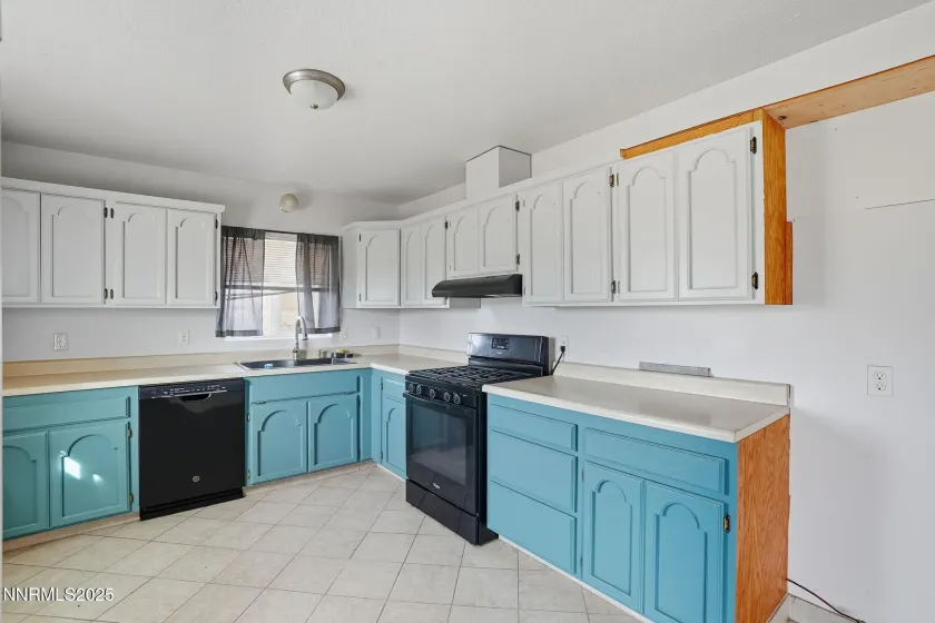 2 Pinehurst, Yerington, Nevada 89447, 3 Bedrooms Bedrooms, ,2 BathroomsBathrooms,Residential,Residential,Pinehurst,250058642