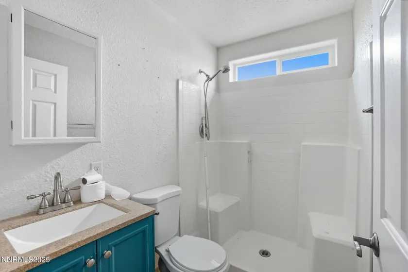 2 Pinehurst, Yerington, Nevada 89447, 3 Bedrooms Bedrooms, ,2 BathroomsBathrooms,Residential,Residential,Pinehurst,250058642