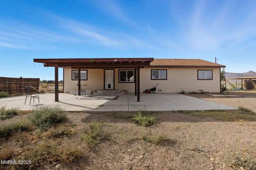 2 Pinehurst, Yerington, Nevada 89447, 3 Bedrooms Bedrooms, ,2 BathroomsBathrooms,Residential,Residential,Pinehurst,250058642