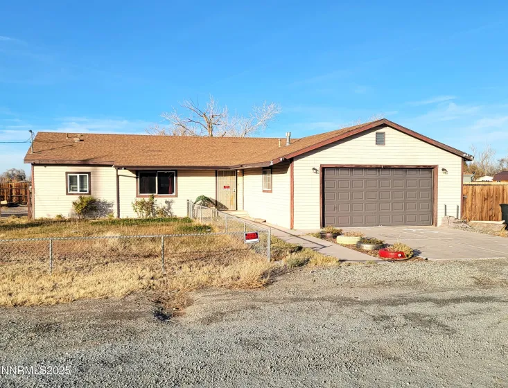 2 Pinehurst, Yerington, Nevada 89447, 3 Bedrooms Bedrooms, ,2 BathroomsBathrooms,Residential,Residential,Pinehurst,250058642