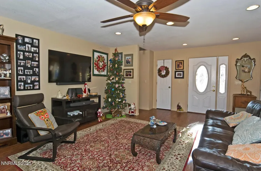 10300 Wells Fargo, Reno, Nevada 89508, 3 Bedrooms Bedrooms, ,2 BathroomsBathrooms,Residential,Residential,Wells Fargo,250058647