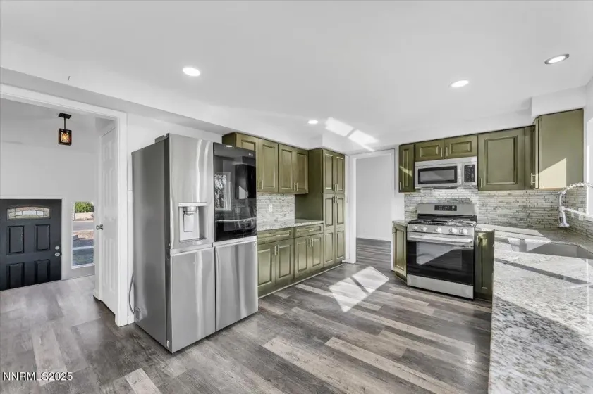 4140 Vivian, Reno, Nevada 89502, 4 Bedrooms Bedrooms, ,3 BathroomsBathrooms,Residential,Residential,Vivian,250058649