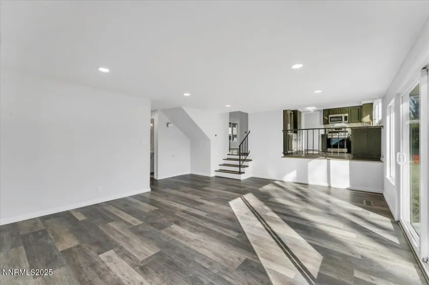 4140 Vivian, Reno, Nevada 89502, 4 Bedrooms Bedrooms, ,3 BathroomsBathrooms,Residential,Residential,Vivian,250058649