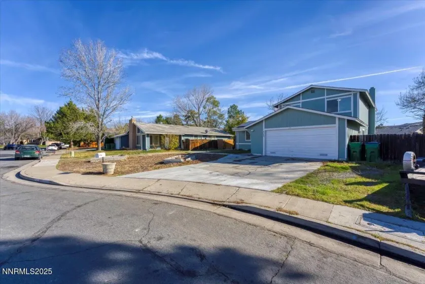 4140 Vivian, Reno, Nevada 89502, 4 Bedrooms Bedrooms, ,3 BathroomsBathrooms,Residential,Residential,Vivian,250058649