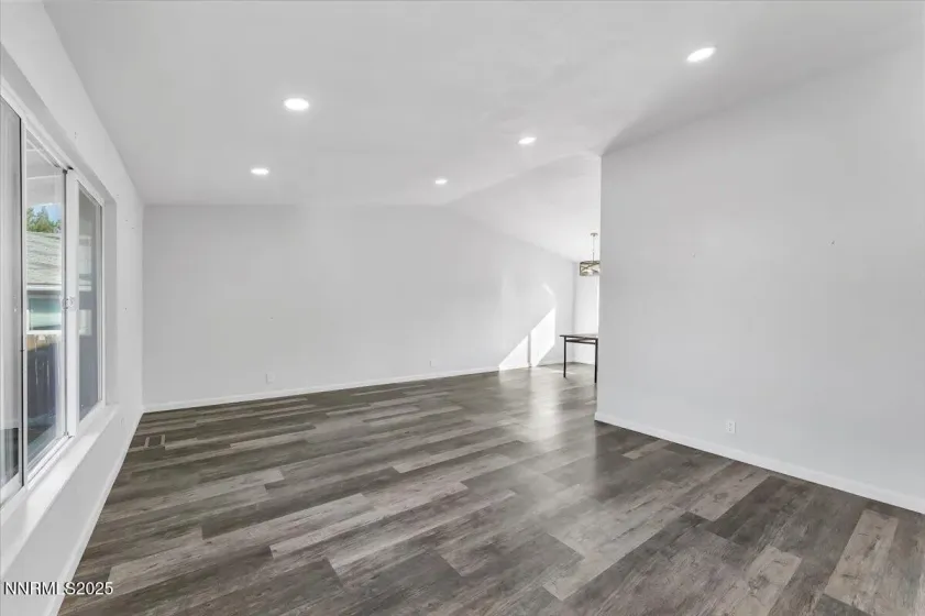 4140 Vivian, Reno, Nevada 89502, 4 Bedrooms Bedrooms, ,3 BathroomsBathrooms,Residential,Residential,Vivian,250058649