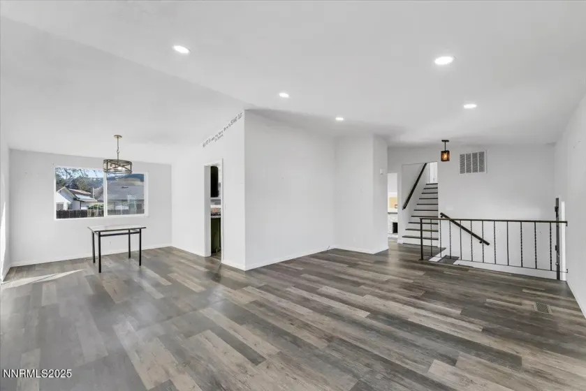 4140 Vivian, Reno, Nevada 89502, 4 Bedrooms Bedrooms, ,3 BathroomsBathrooms,Residential,Residential,Vivian,250058649