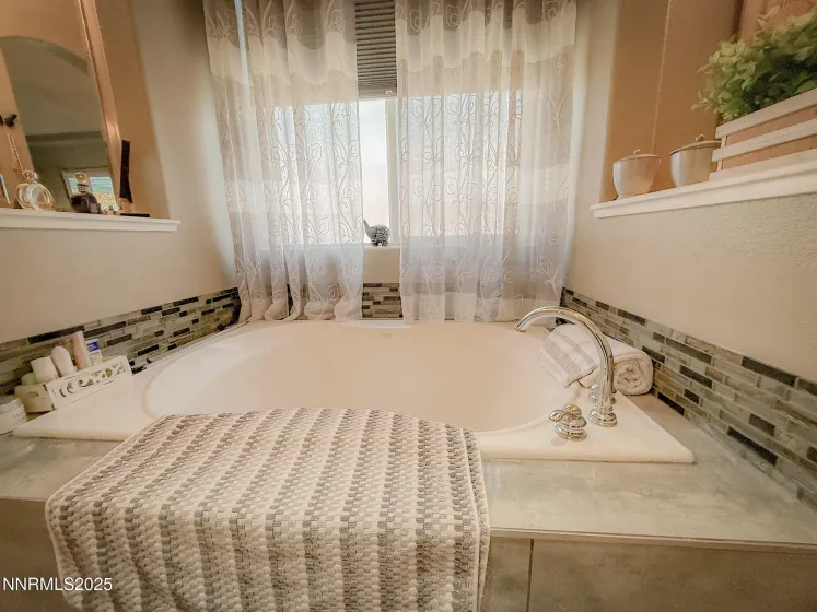 7657 Bareback, Sparks, Nevada 89436, 3 Bedrooms Bedrooms, ,2 BathroomsBathrooms,Residential,Residential,Bareback,250058592