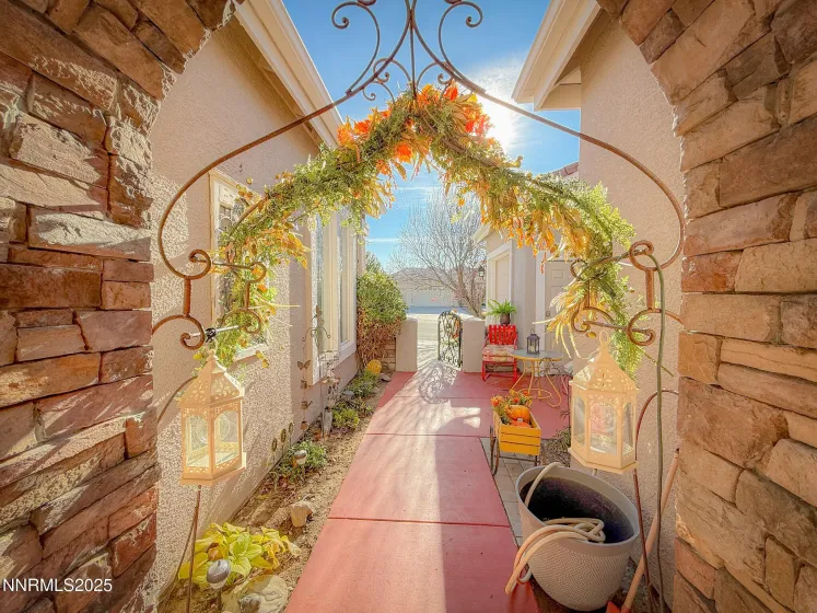 7657 Bareback, Sparks, Nevada 89436, 3 Bedrooms Bedrooms, ,2 BathroomsBathrooms,Residential,Residential,Bareback,250058592