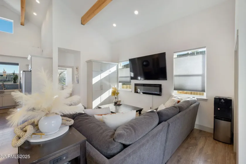 1217 Lander, Reno, Nevada 89509, 3 Bedrooms Bedrooms, ,2 BathroomsBathrooms,Residential,Residential,Lander,250058656