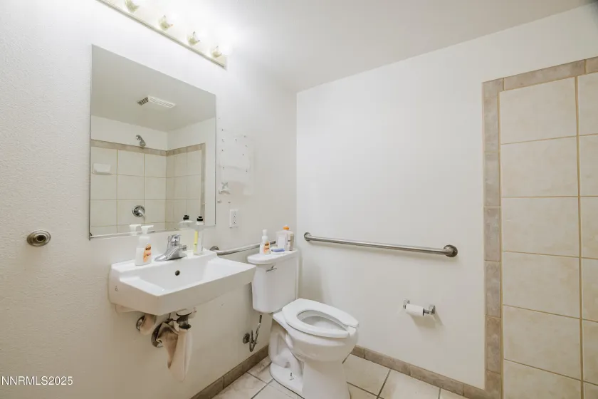 1070 Silver, Elko, Nevada 89801, ,Commercial Lease,Manufactured,Silver,250058667