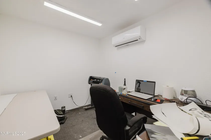 1070 Silver, Elko, Nevada 89801, ,Commercial Lease,Manufactured,Silver,250058667