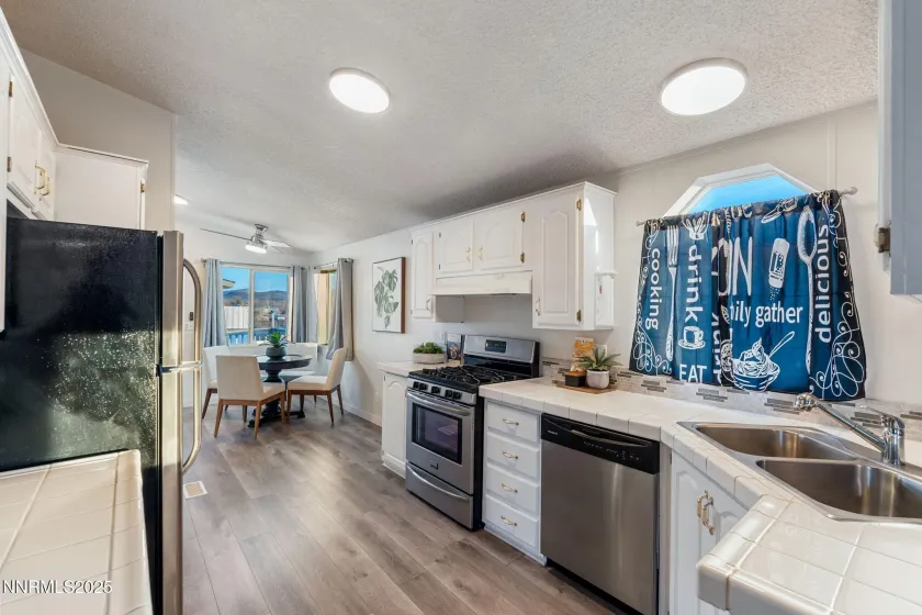 8905 Iroquois, Stagecoach, Nevada 89429, 3 Bedrooms Bedrooms, ,2 BathroomsBathrooms,Residential,Residential,Iroquois,250058666