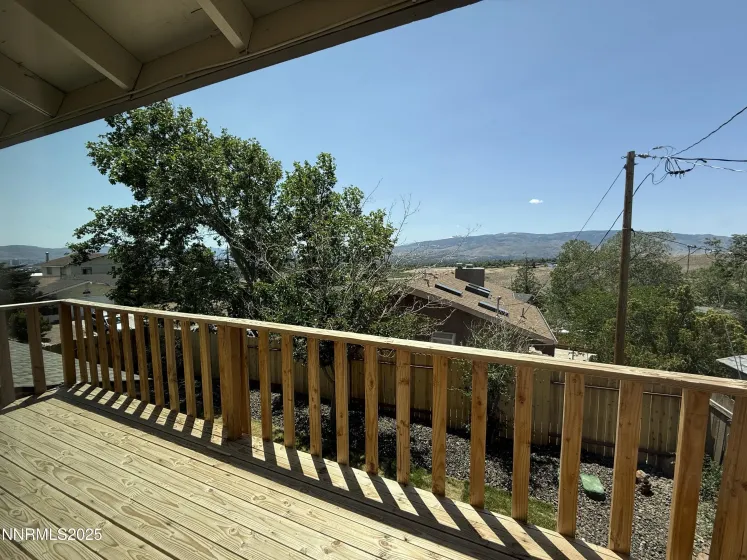 400 Tarn, Reno, Nevada 89503, 4 Bedrooms Bedrooms, ,3 BathroomsBathrooms,Residential,Residential,Tarn,250051257