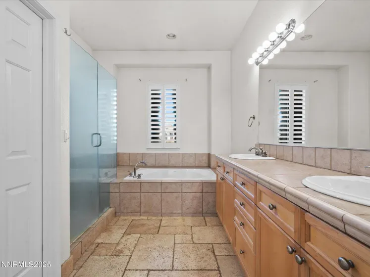 5519 New Mexico, Reno, Nevada 89511, 4 Bedrooms Bedrooms, ,3 BathroomsBathrooms,Residential,Residential,New Mexico,250058669