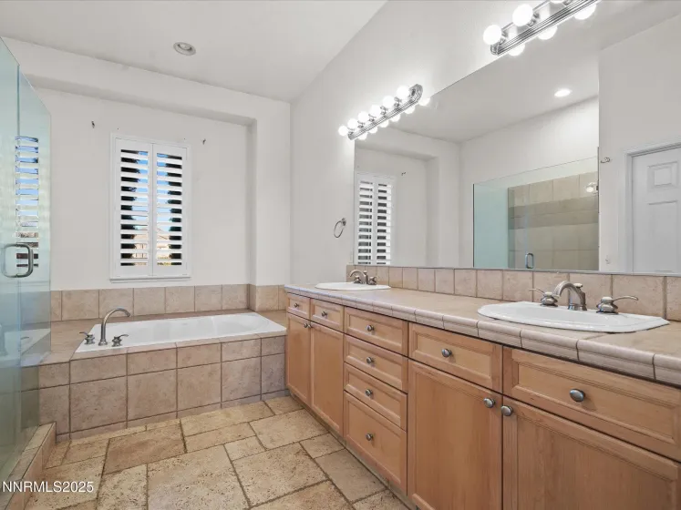 5519 New Mexico, Reno, Nevada 89511, 4 Bedrooms Bedrooms, ,3 BathroomsBathrooms,Residential,Residential,New Mexico,250058669