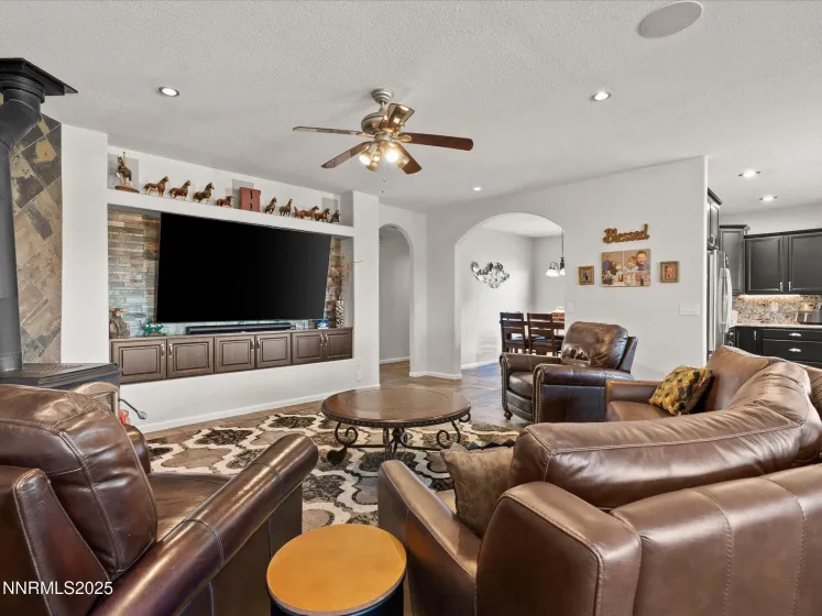 7410 Matterhorn, Reno, Nevada 89506, 5 Bedrooms Bedrooms, ,3 BathroomsBathrooms,Residential,Residential,Matterhorn,250058671