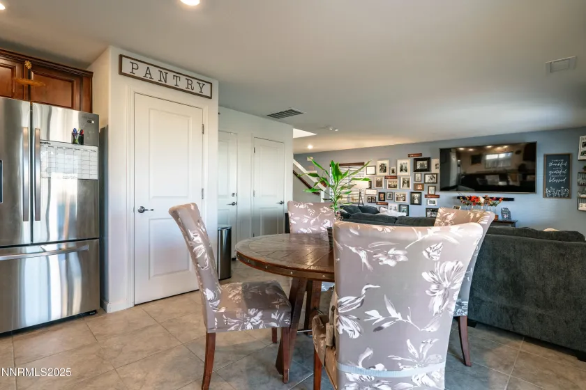 909 Convair, Reno, Nevada 89506, 3 Bedrooms Bedrooms, ,3 BathroomsBathrooms,Residential,Residential,Convair,250058678