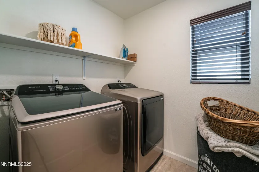 909 Convair, Reno, Nevada 89506, 3 Bedrooms Bedrooms, ,3 BathroomsBathrooms,Residential,Residential,Convair,250058678