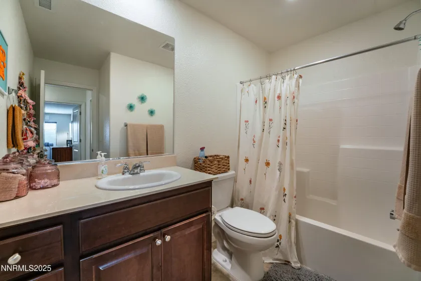 909 Convair, Reno, Nevada 89506, 3 Bedrooms Bedrooms, ,3 BathroomsBathrooms,Residential,Residential,Convair,250058678