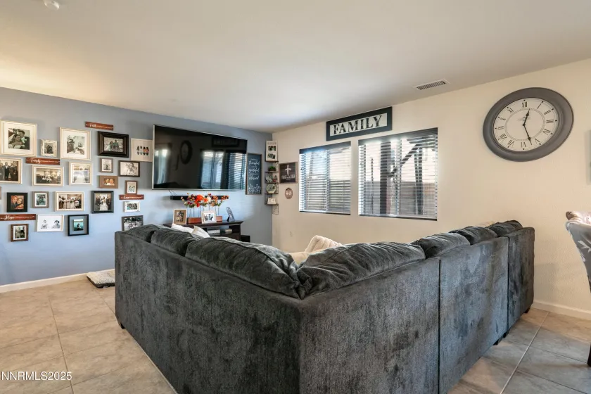 909 Convair, Reno, Nevada 89506, 3 Bedrooms Bedrooms, ,3 BathroomsBathrooms,Residential,Residential,Convair,250058678