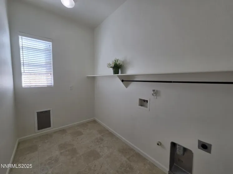 1388 Lambrays, Sparks, Nevada 89436, 4 Bedrooms Bedrooms, ,3 BathroomsBathrooms,Residential,Residential,Lambrays,250050797