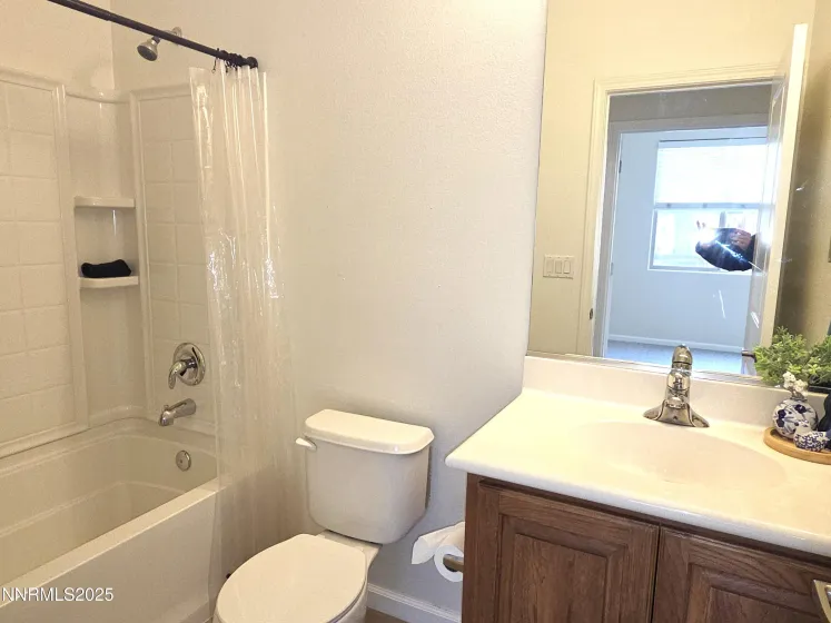 1388 Lambrays, Sparks, Nevada 89436, 4 Bedrooms Bedrooms, ,3 BathroomsBathrooms,Residential,Residential,Lambrays,250050797