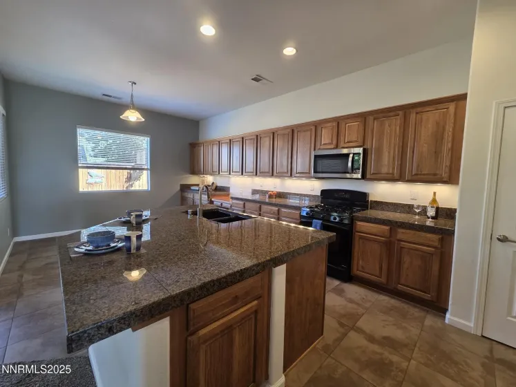 1388 Lambrays, Sparks, Nevada 89436, 4 Bedrooms Bedrooms, ,3 BathroomsBathrooms,Residential,Residential,Lambrays,250050797