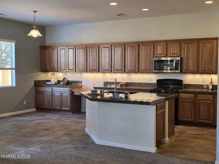 1388 Lambrays, Sparks, Nevada 89436, 4 Bedrooms Bedrooms, ,3 BathroomsBathrooms,Residential,Residential,Lambrays,250050797