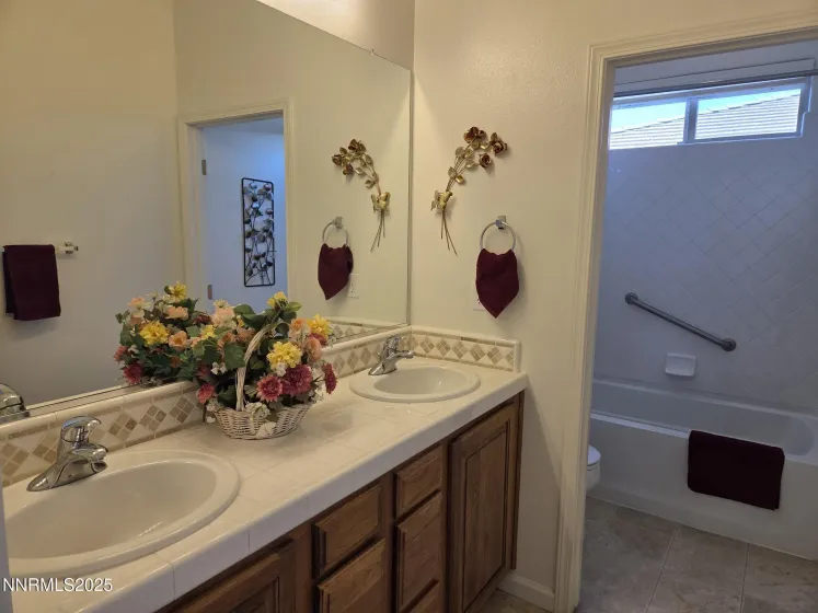 1388 Lambrays, Sparks, Nevada 89436, 4 Bedrooms Bedrooms, ,3 BathroomsBathrooms,Residential,Residential,Lambrays,250050797