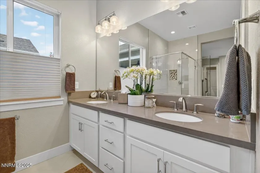 2160 Woodhouse, Reno, Nevada 89521, 2 Bedrooms Bedrooms, ,3 BathroomsBathrooms,Residential,Residential,Woodhouse,250058686