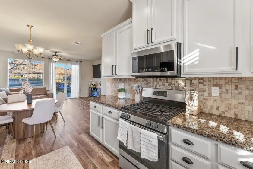 6670 Russian Thistle Drive, Sparks, Nevada 89436, 3 Bedrooms Bedrooms, ,3 BathroomsBathrooms,Residential,Residential,Russian Thistle Drive,250058687