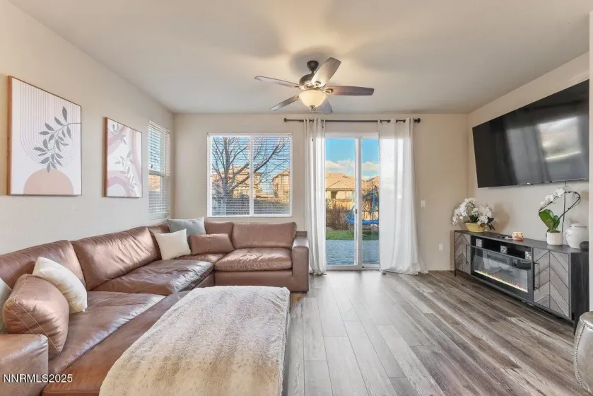 6670 Russian Thistle Drive, Sparks, Nevada 89436, 3 Bedrooms Bedrooms, ,3 BathroomsBathrooms,Residential,Residential,Russian Thistle Drive,250058687