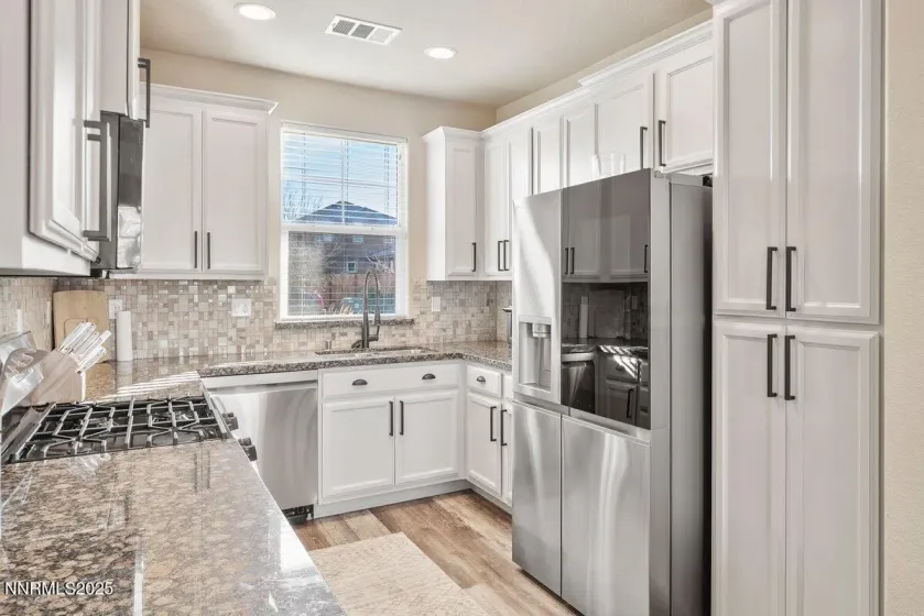 6670 Russian Thistle Drive, Sparks, Nevada 89436, 3 Bedrooms Bedrooms, ,3 BathroomsBathrooms,Residential,Residential,Russian Thistle Drive,250058687