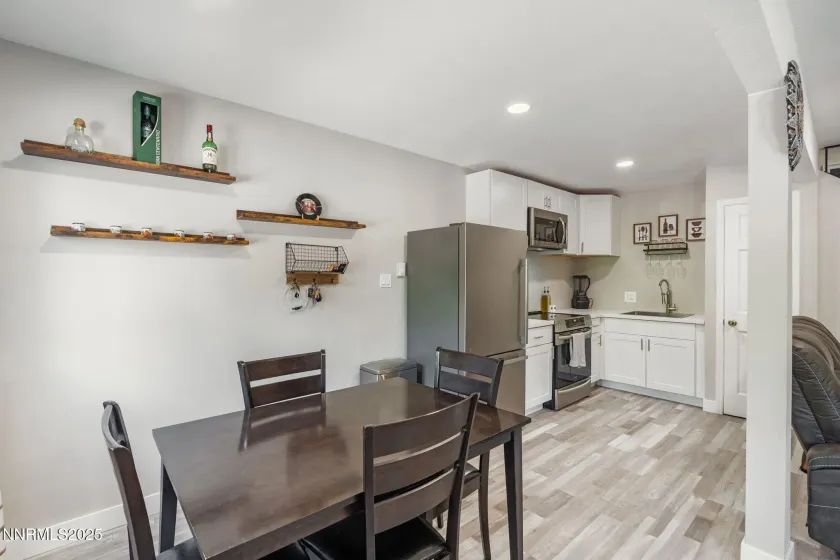 940 Jamaica, Reno, Nevada 89502, 2 Bedrooms Bedrooms, ,1 BathroomBathrooms,Residential,Residential,Jamaica,250058689