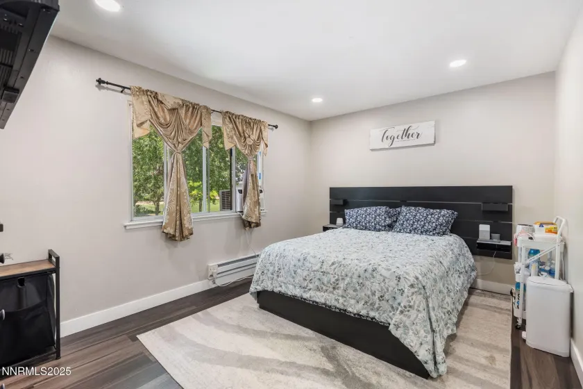 940 Jamaica, Reno, Nevada 89502, 2 Bedrooms Bedrooms, ,1 BathroomBathrooms,Residential,Residential,Jamaica,250058689